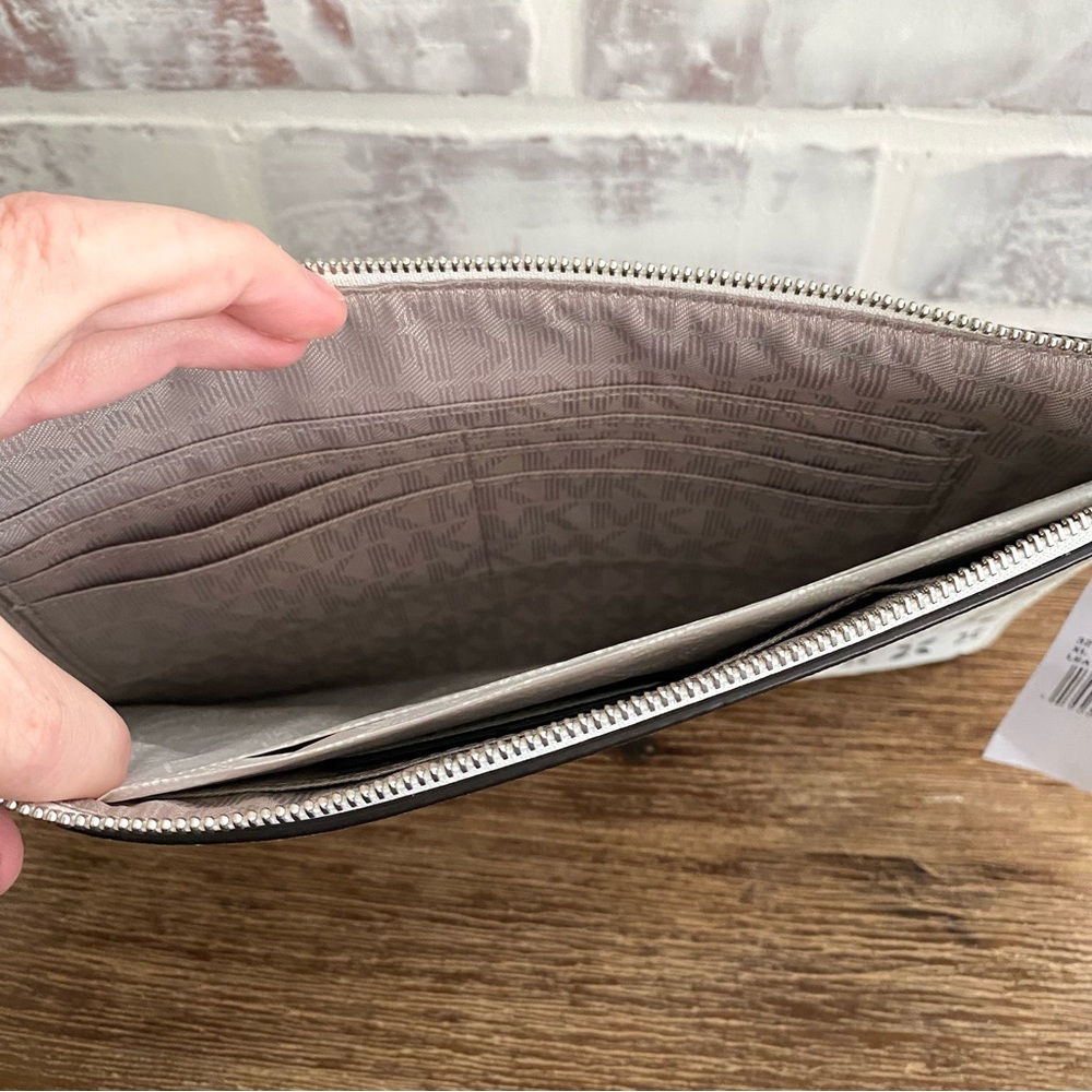 Micheal Kors • XL Laser Cut Leather Clutch • Perforated Floral Geometric Pattern - Picture 14 of 15